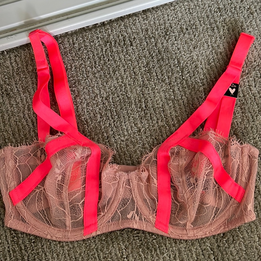 Vs bra